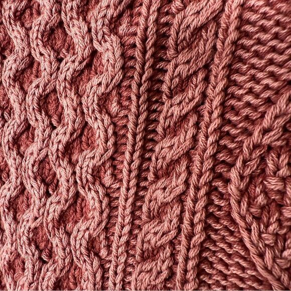 L.L. Bean Signature Womens Chunky Pink Cable Knit Fisherman Sweater Size Small - Picture 5 of 9
